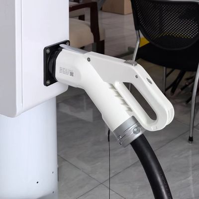 Интерфейс GBT/CCS Standard 120KW Stand Type EV зарядная станция с светодиодным экраном